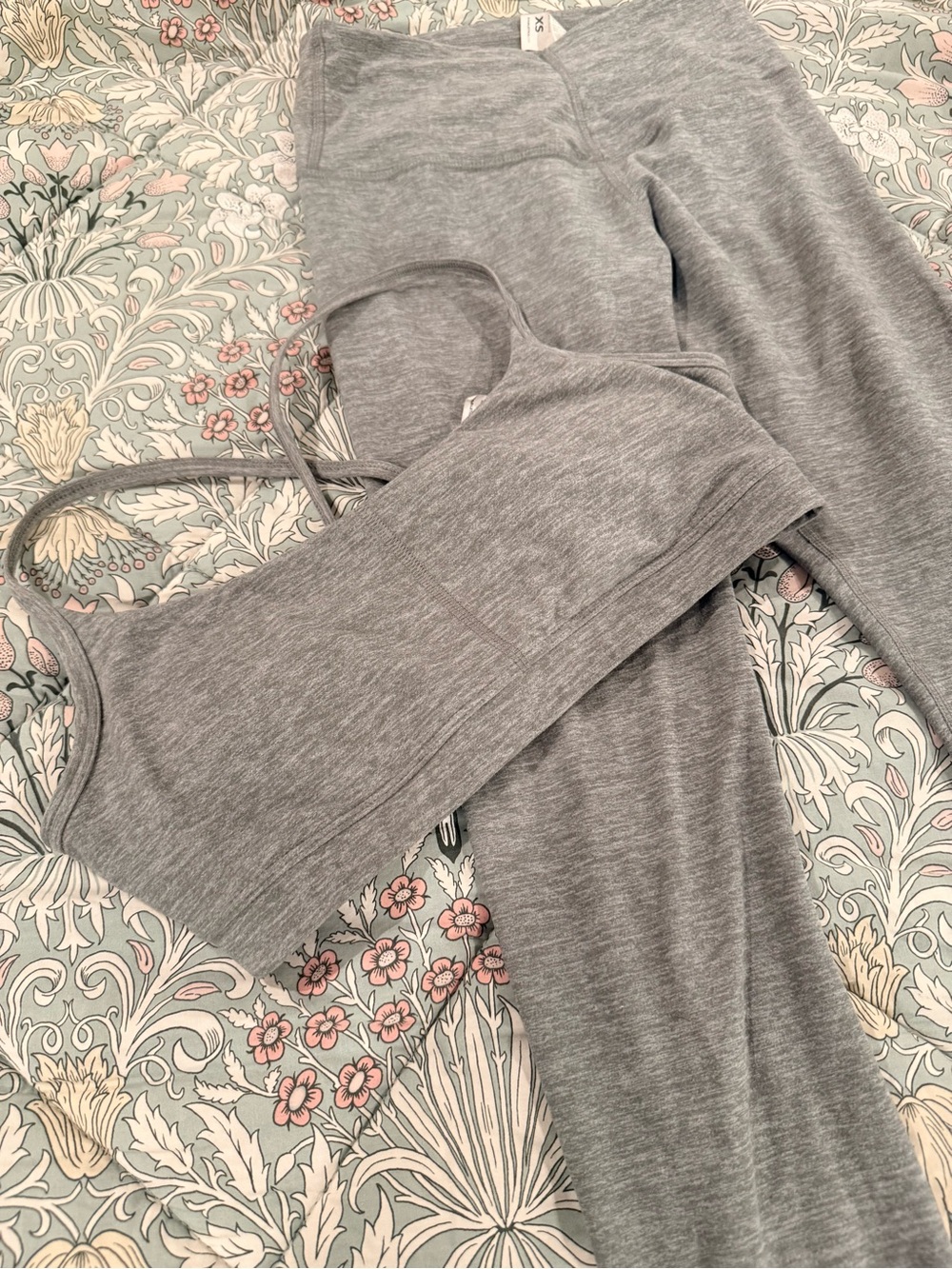 Fabletics Quechua Heather Gray Seamless Sports Bralette and Leggings Set